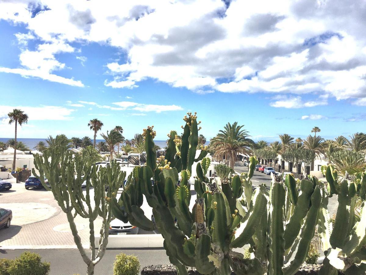 Cozzy Apartment Con Vista Al Mar Costa Teguise Bagian luar foto